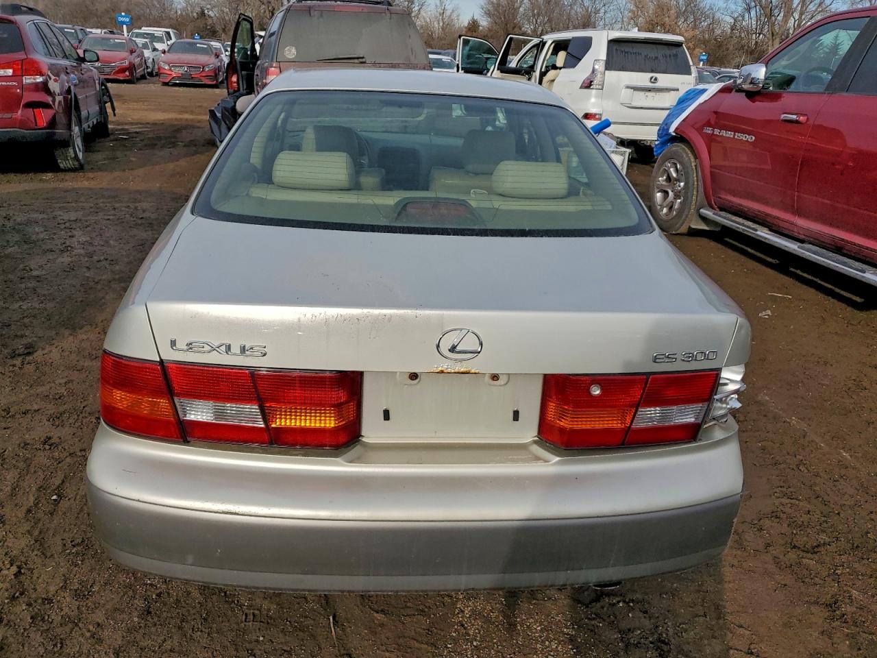 1998 LEXUS ES 300 photo 6