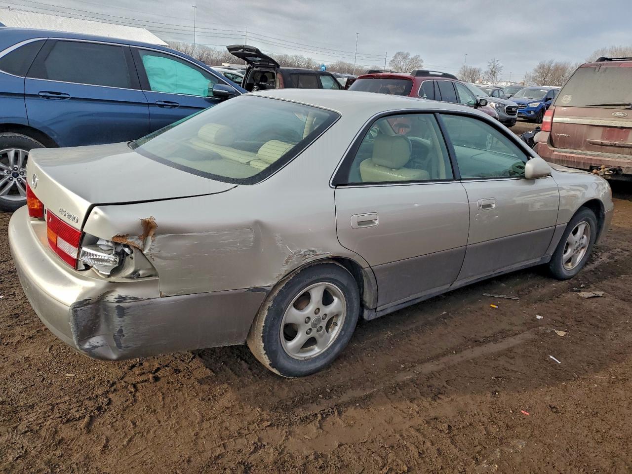 1998 LEXUS ES 300 photo 3