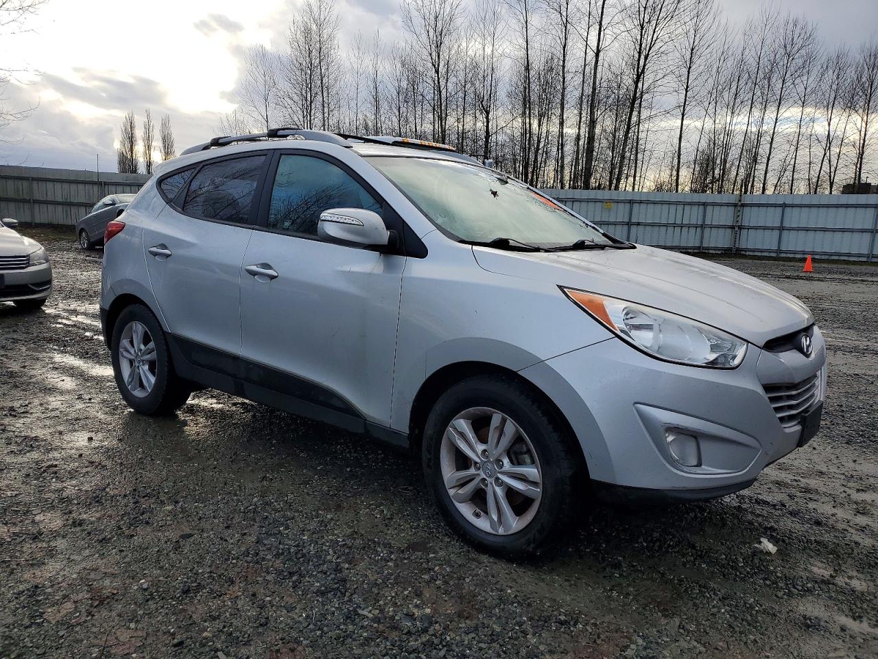 2013 HYUNDAI TUCSON GLS photo 4