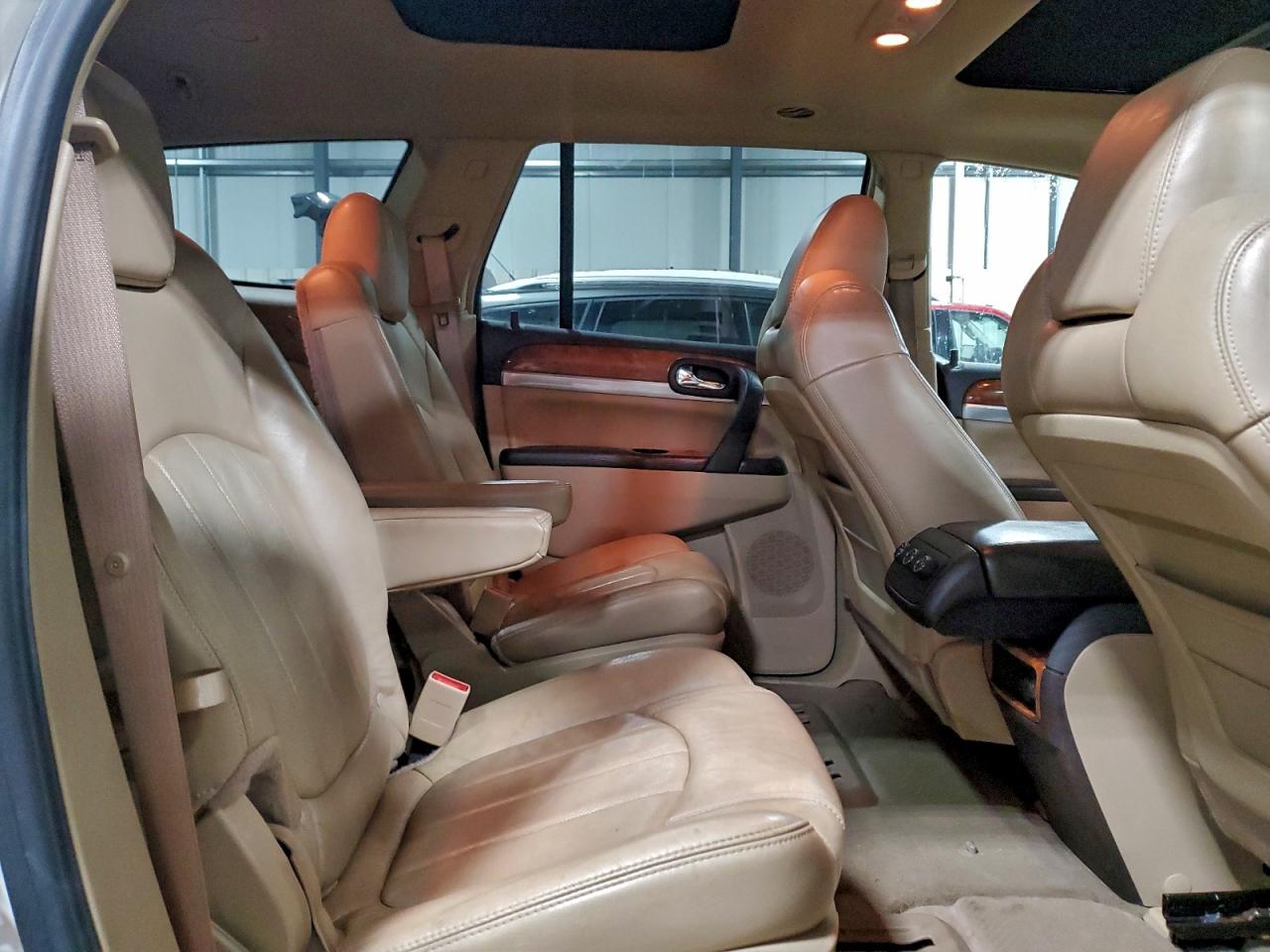 2009 BUICK ENCLAVE CXL photo 11