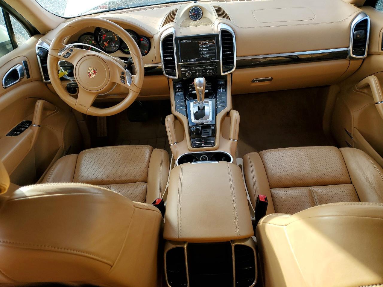 2012 PORSCHE CAYENNE photo 8
