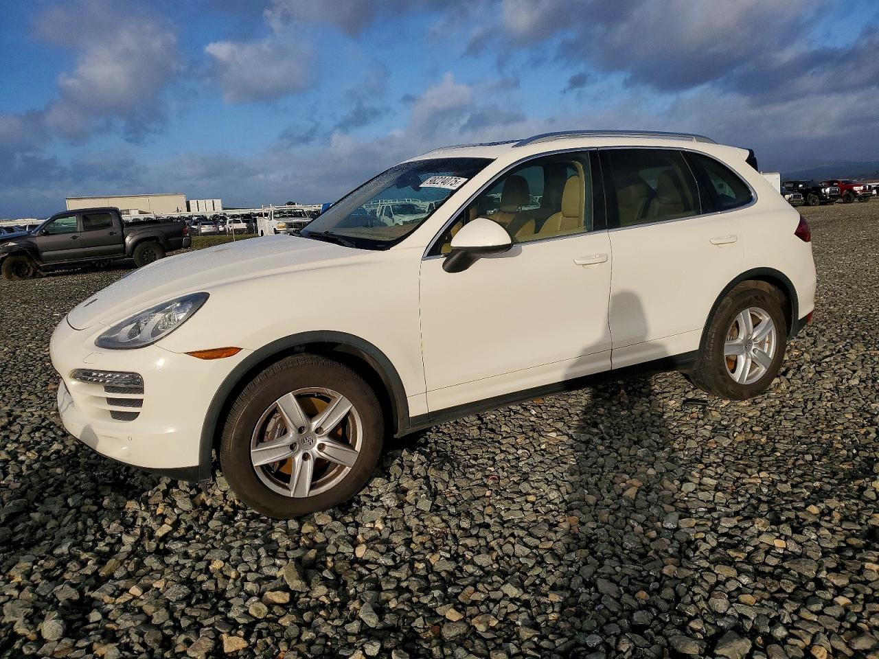 2012 PORSCHE CAYENNE