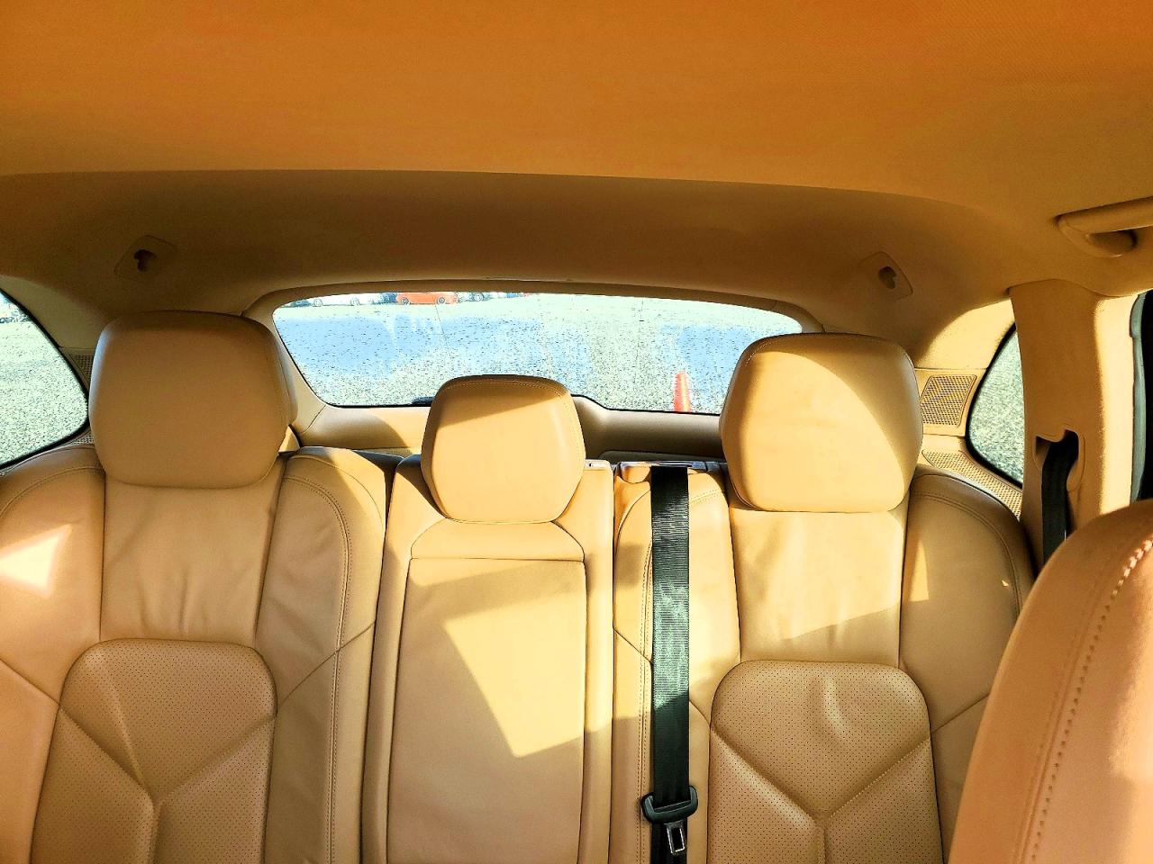 2012 PORSCHE CAYENNE photo 10