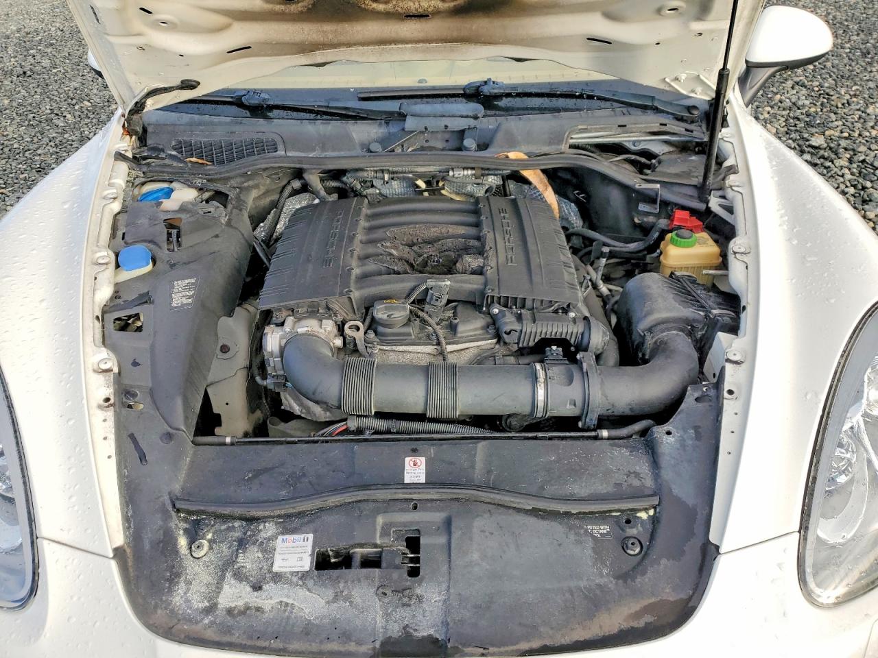 2012 PORSCHE CAYENNE photo 12