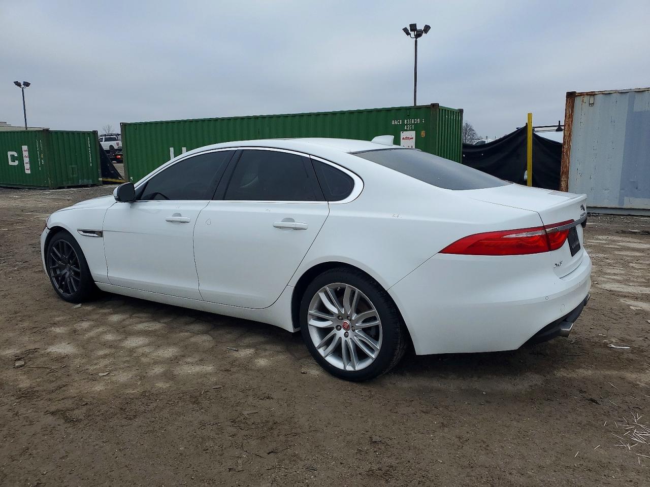 2016 JAGUAR XF PRESTIGE photo 2