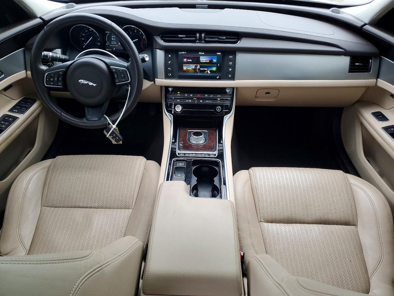 2016 JAGUAR XF PRESTIGE photo 8