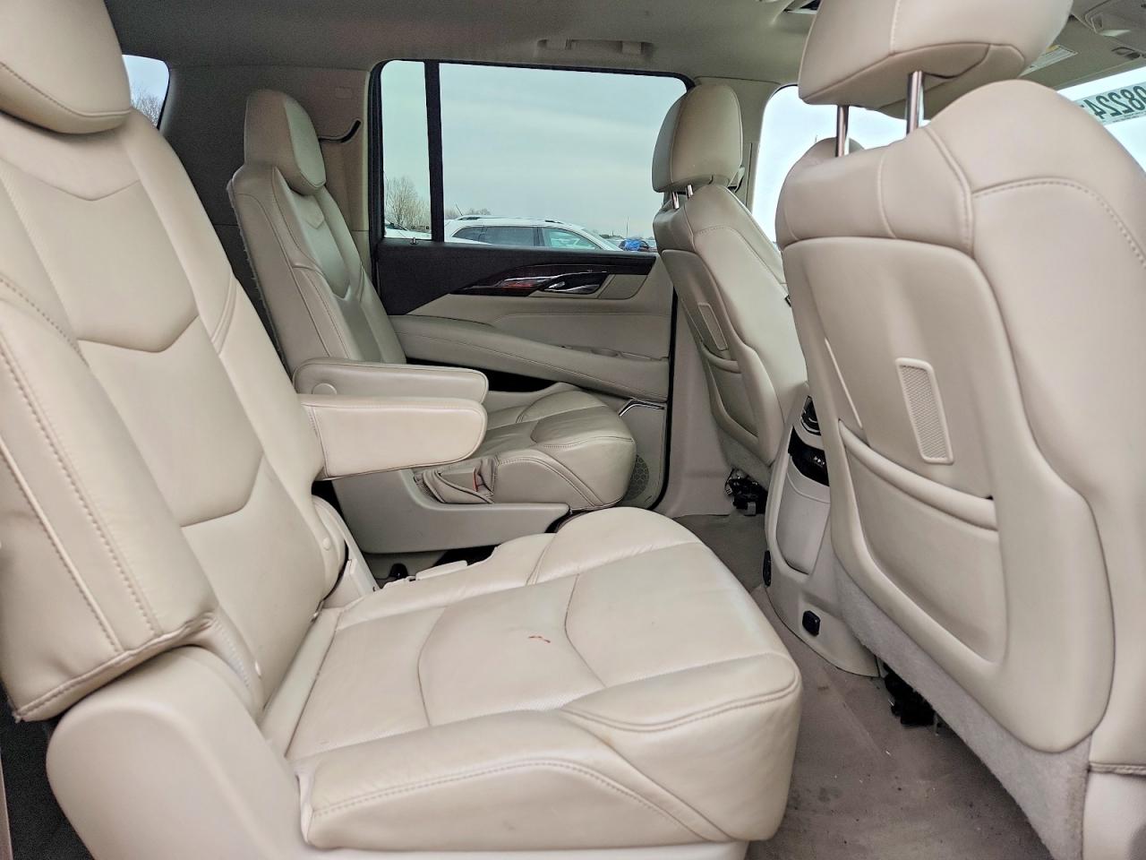 2016 CADILLAC ESCALADE ESV LUXURY photo 31