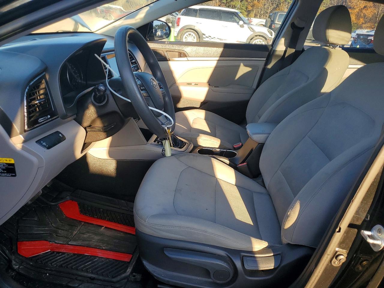 2017 HYUNDAI ELANTRA SE photo 13