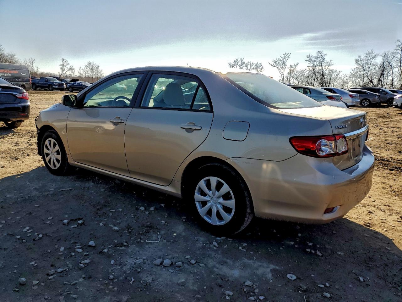2011 TOYOTA COROLLA BASE photo 3