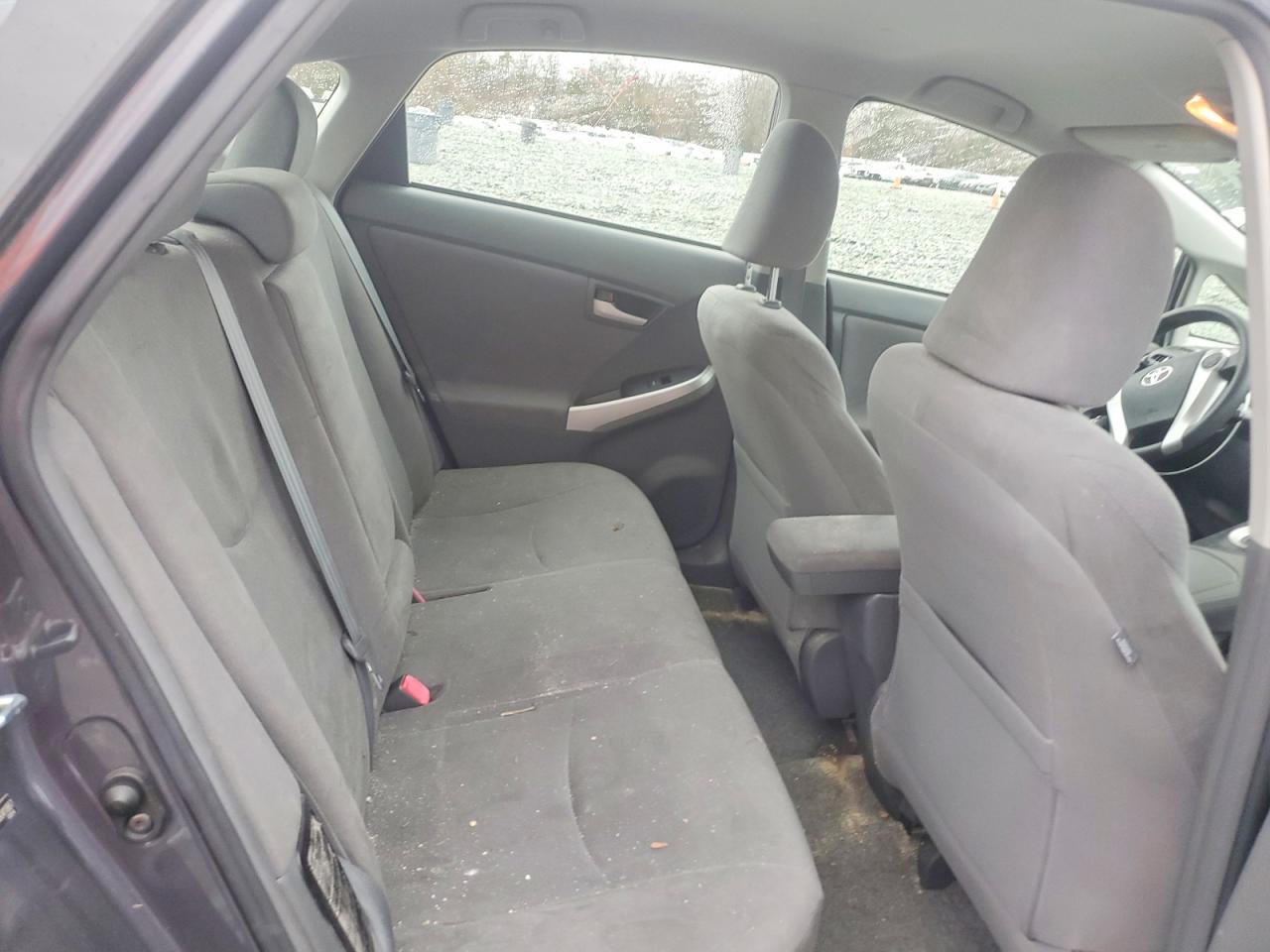 2010 TOYOTA PRIUS photo 10