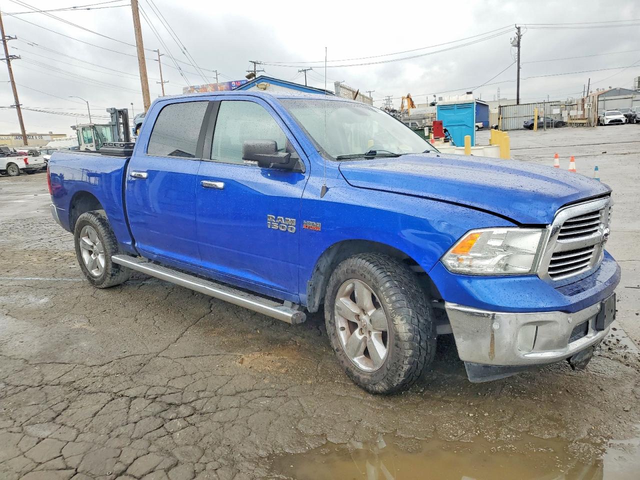 2016 RAM 1500 SLT photo 7