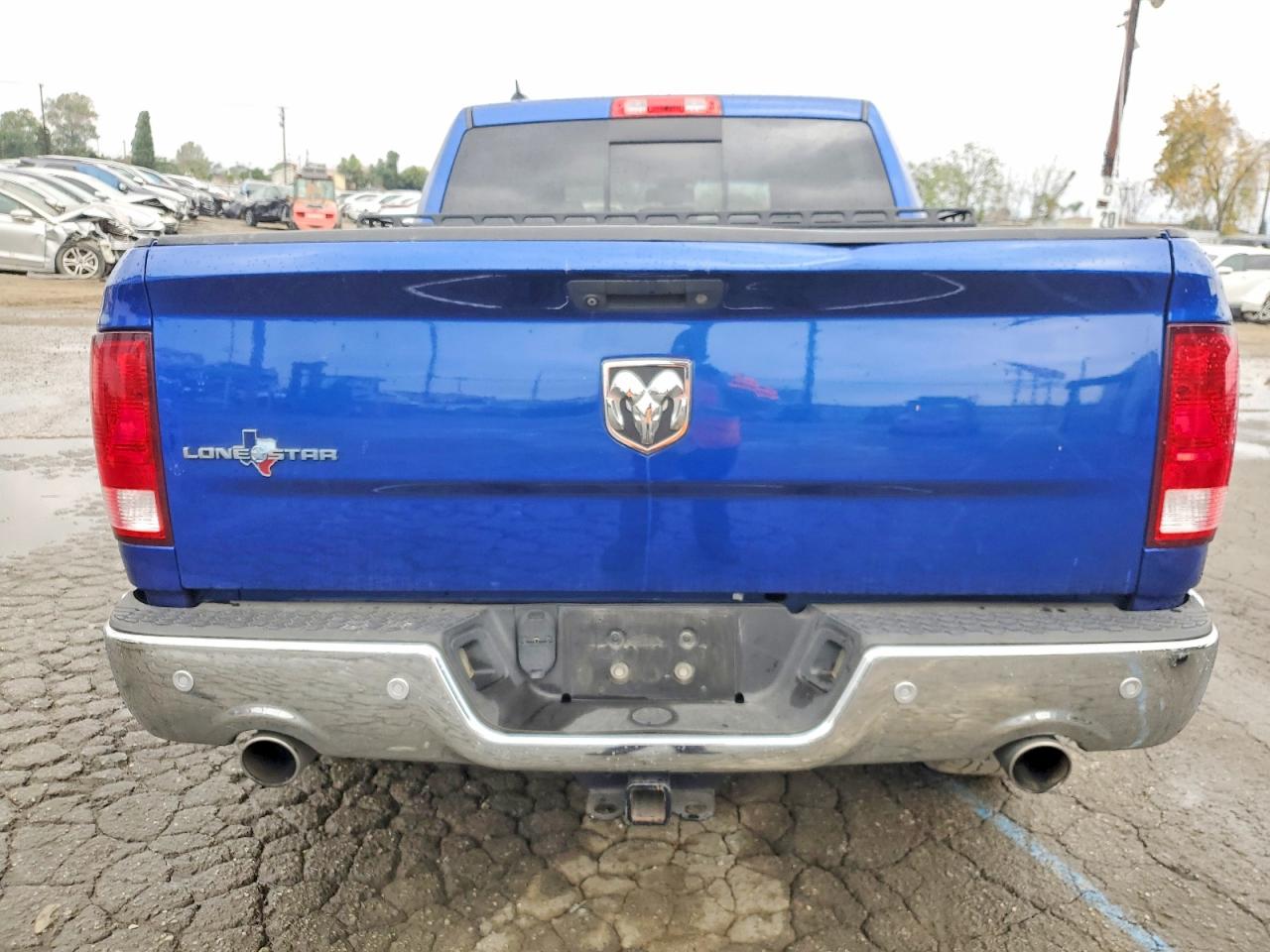 2016 RAM 1500 SLT photo 11