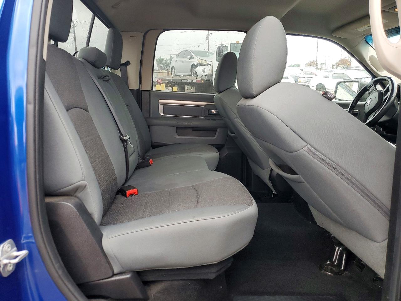 2016 RAM 1500 SLT photo 19