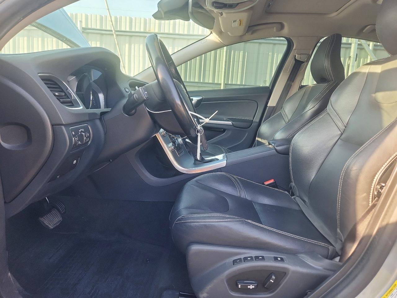 2018 VOLVO S60 DYNAMIC photo 13
