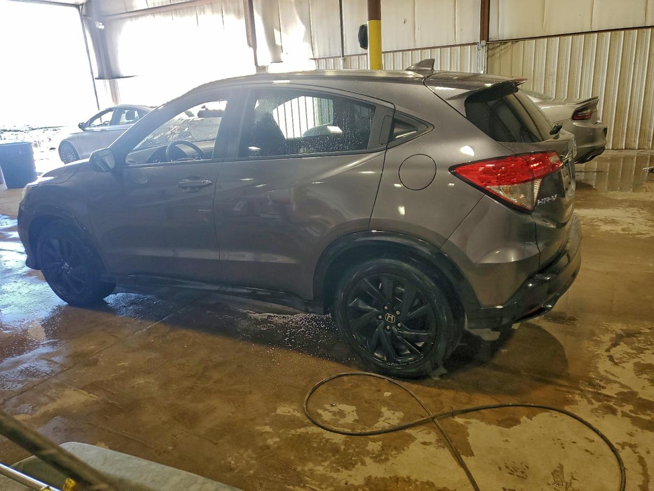 2021 HONDA HR-V SPORT photo 2