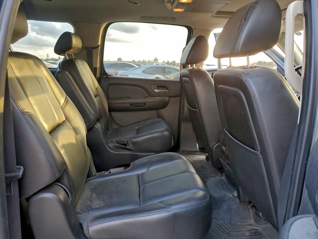 2008 CHEVROLET SUBURBAN C1500 LS photo 11