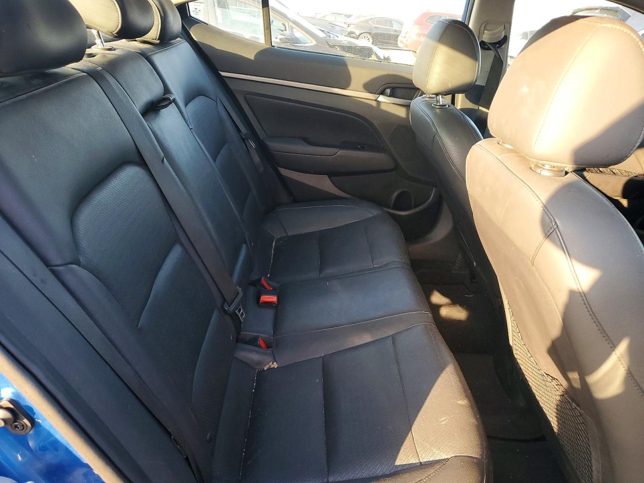 2017 HYUNDAI ELANTRA SE photo 10