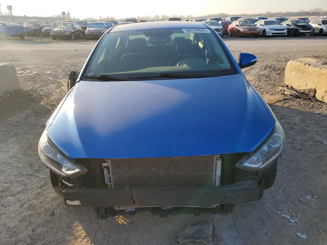 2017 HYUNDAI ELANTRA SE photo 5