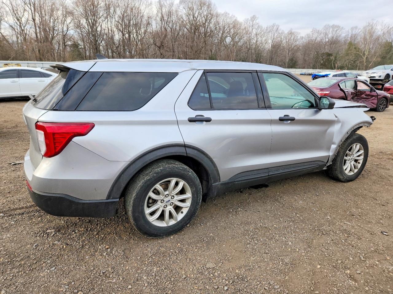2021 FORD EXPLORER photo 3