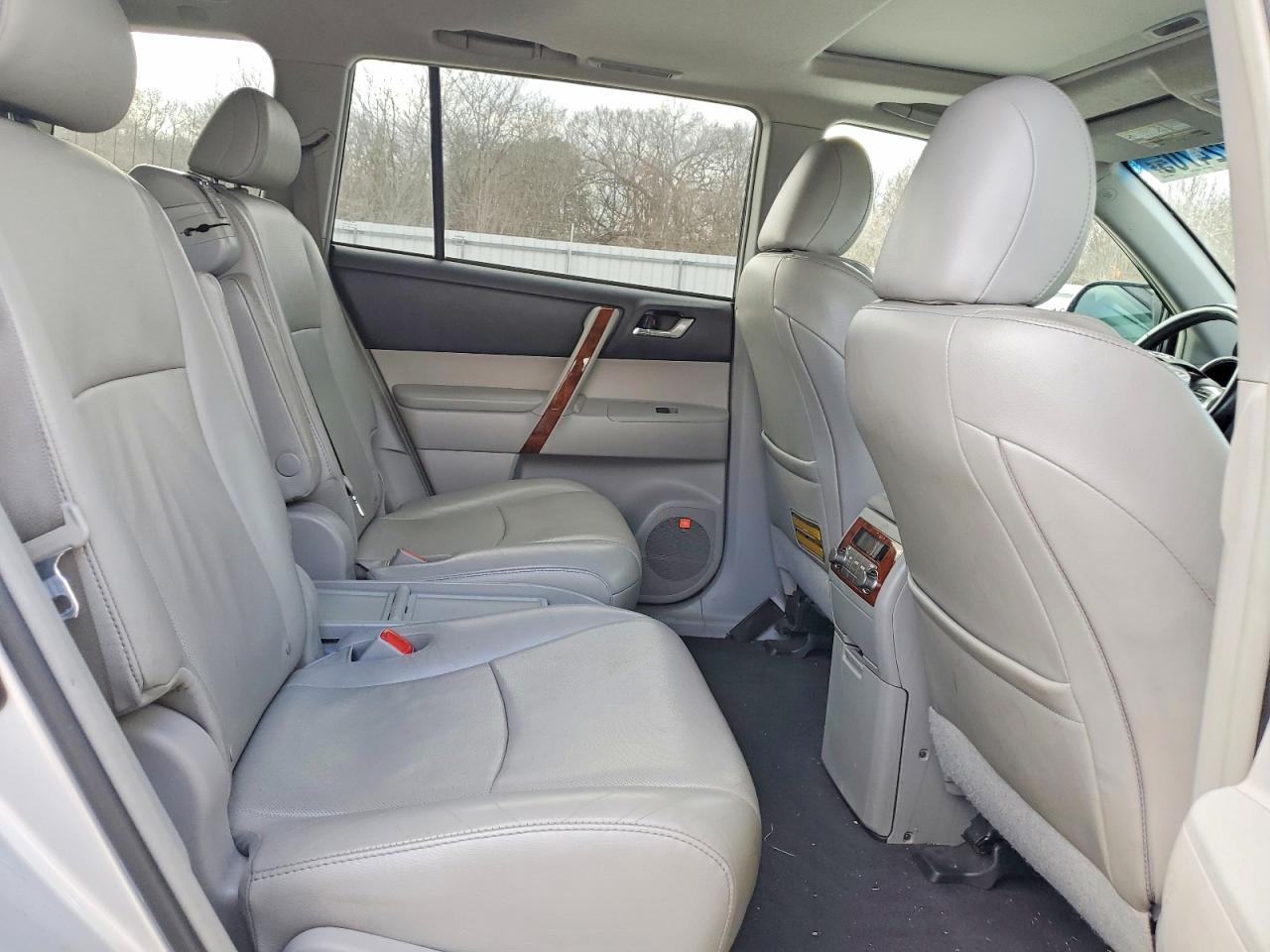 2013 TOYOTA HIGHLANDER LIMITED photo 21