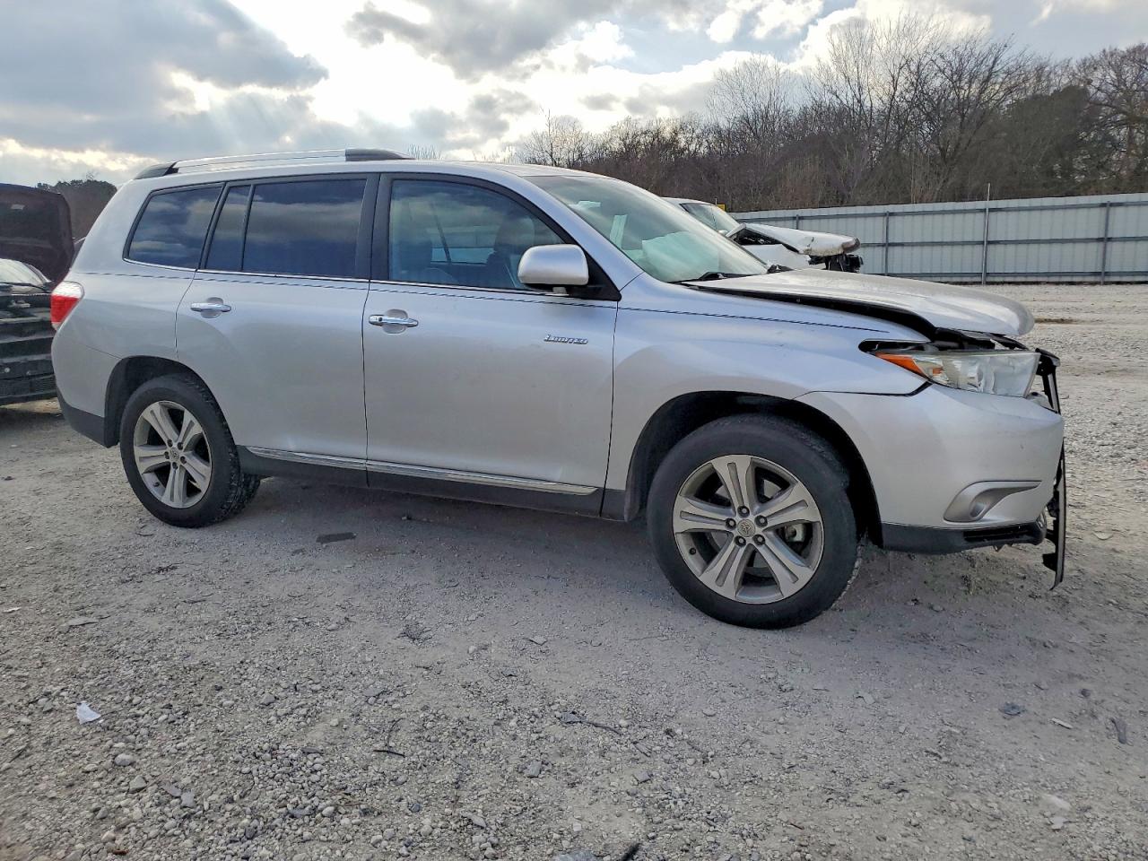 2013 TOYOTA HIGHLANDER LIMITED photo 7