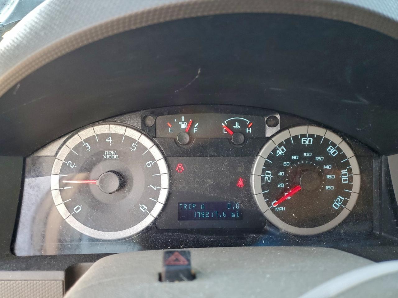 2010 FORD ESCAPE XLT photo 9