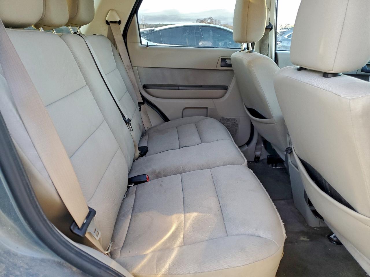 2010 FORD ESCAPE XLT photo 11