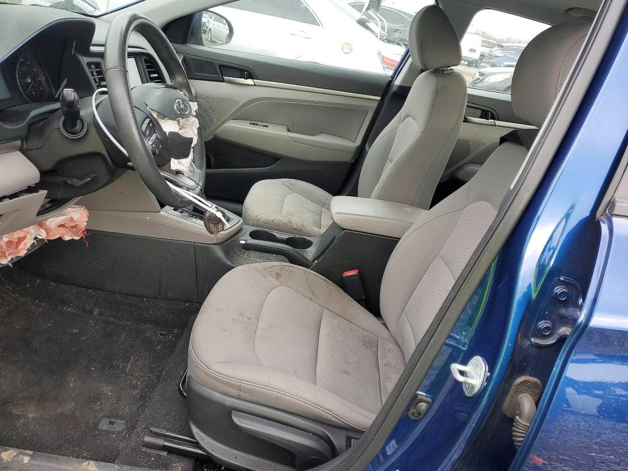 2020 HYUNDAI ELANTRA SEL photo 7
