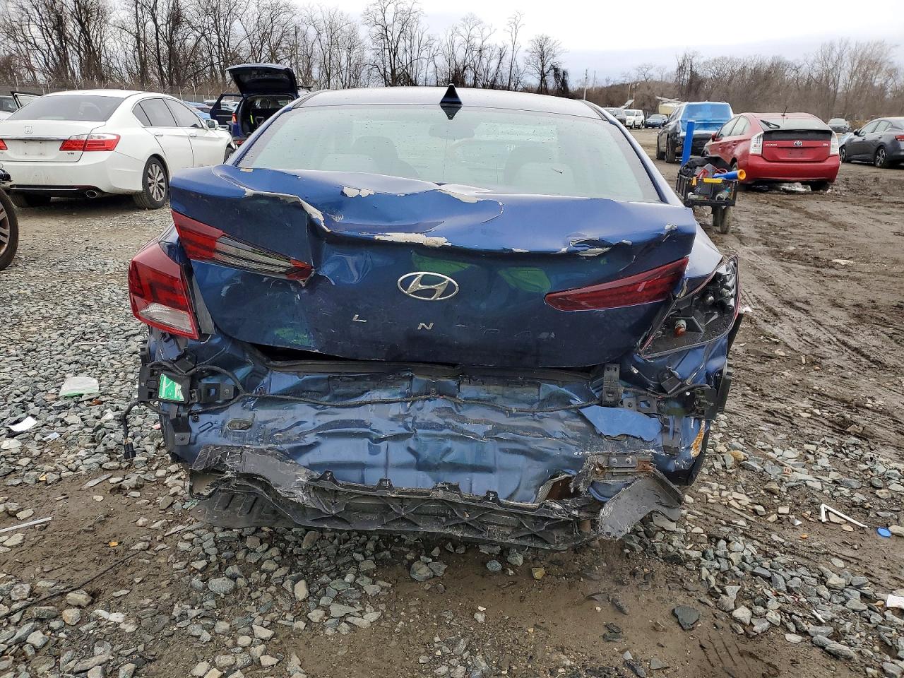 2020 HYUNDAI ELANTRA SEL photo 6