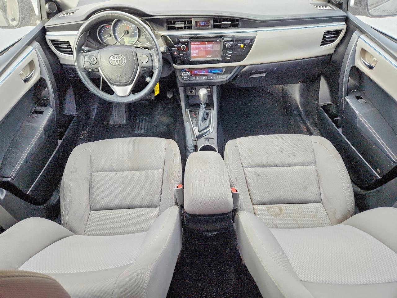 2016 TOYOTA COROLLA L photo 8