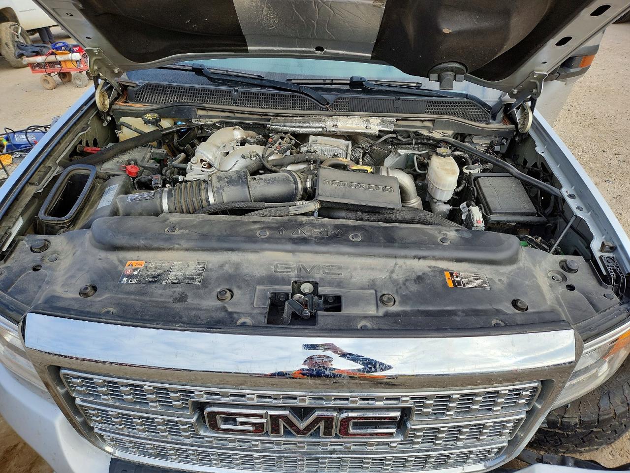 2019 GMC SIERRA K2500 DENALI photo 11