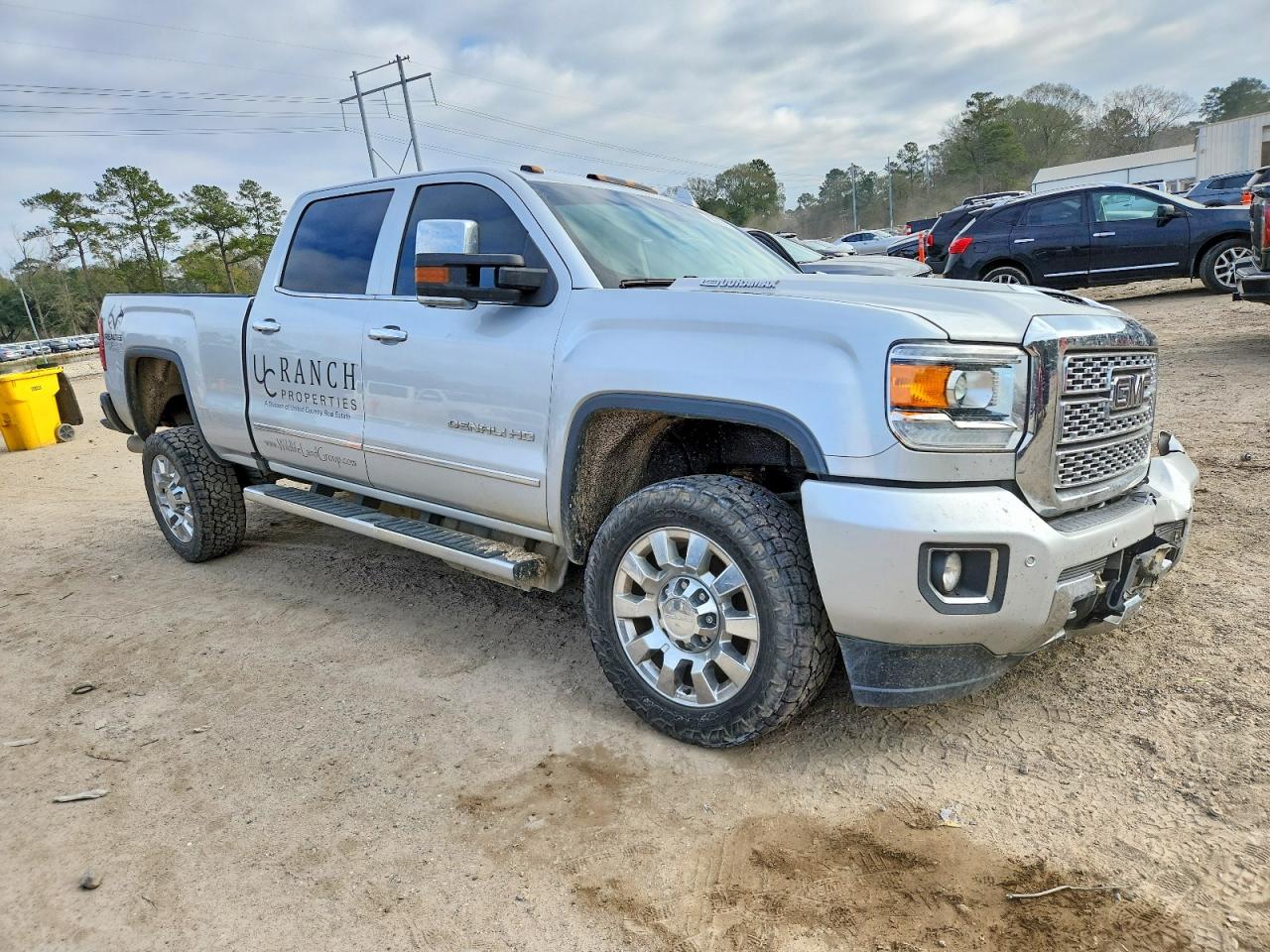 2019 GMC SIERRA K2500 DENALI photo 4