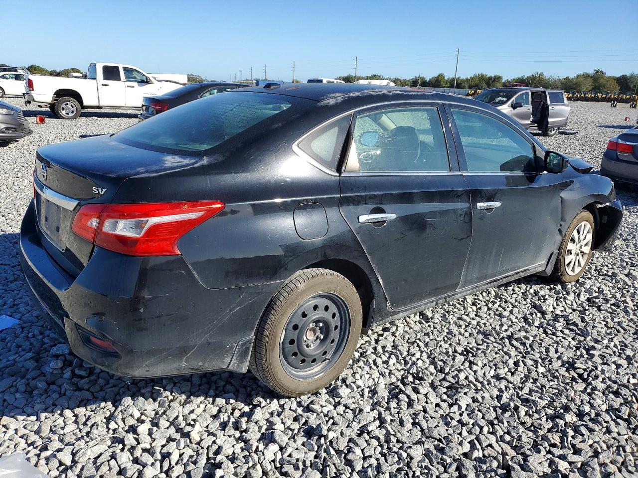 2017 NISSAN SENTRA S photo 3