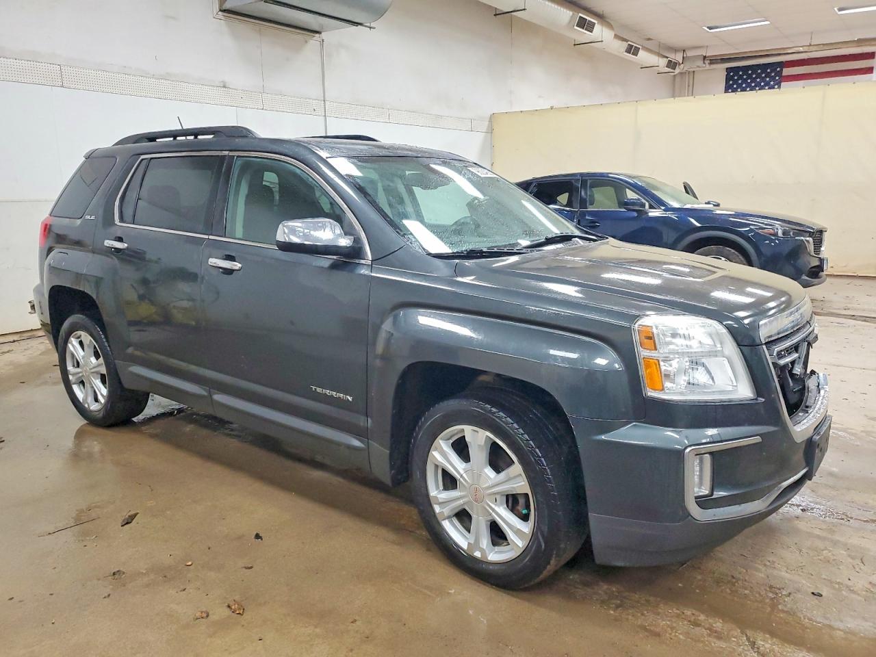 2017 GMC TERRAIN SLE photo 4