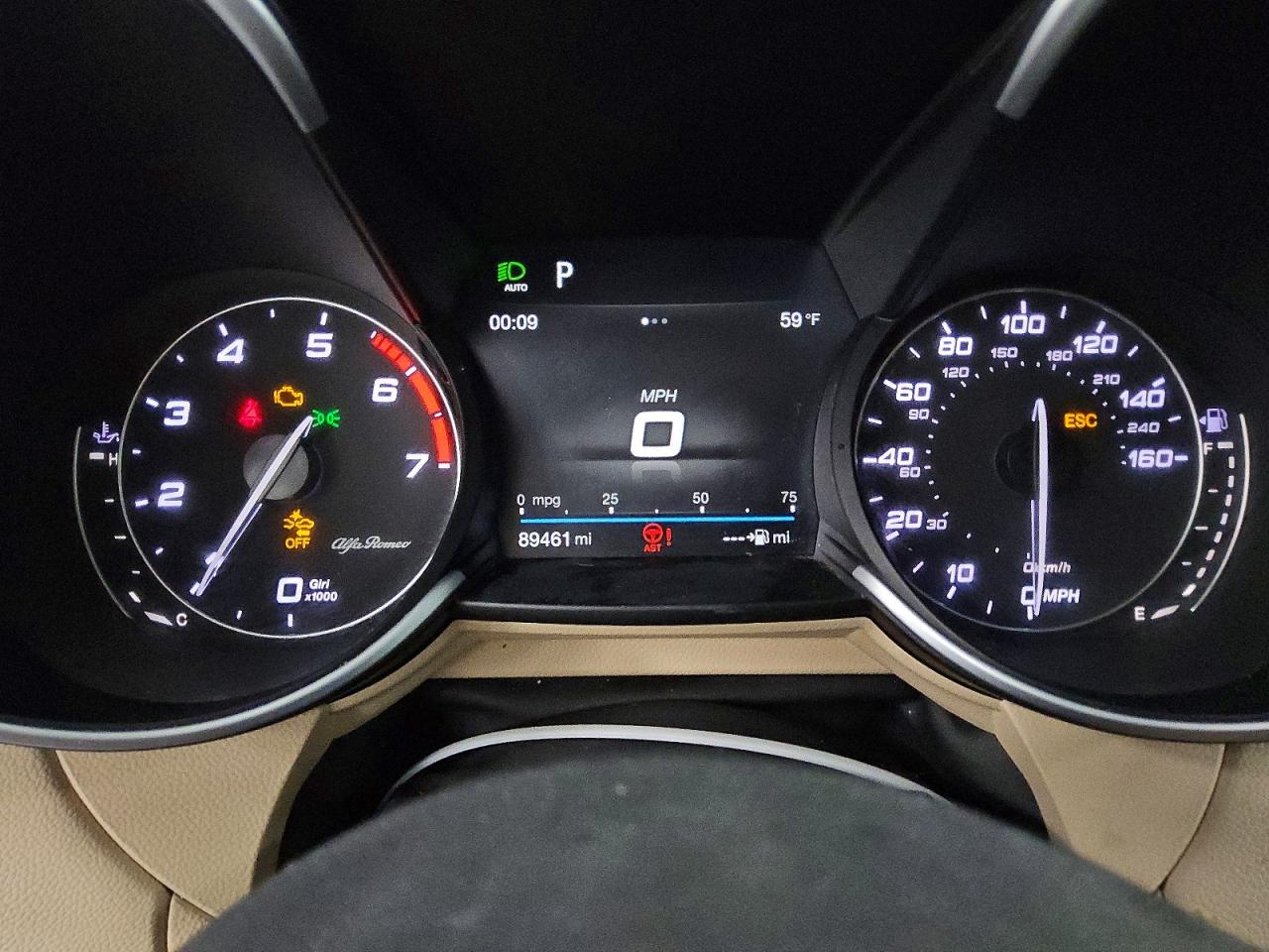 2017 ALFA ROMEO GIULIA TI photo 9