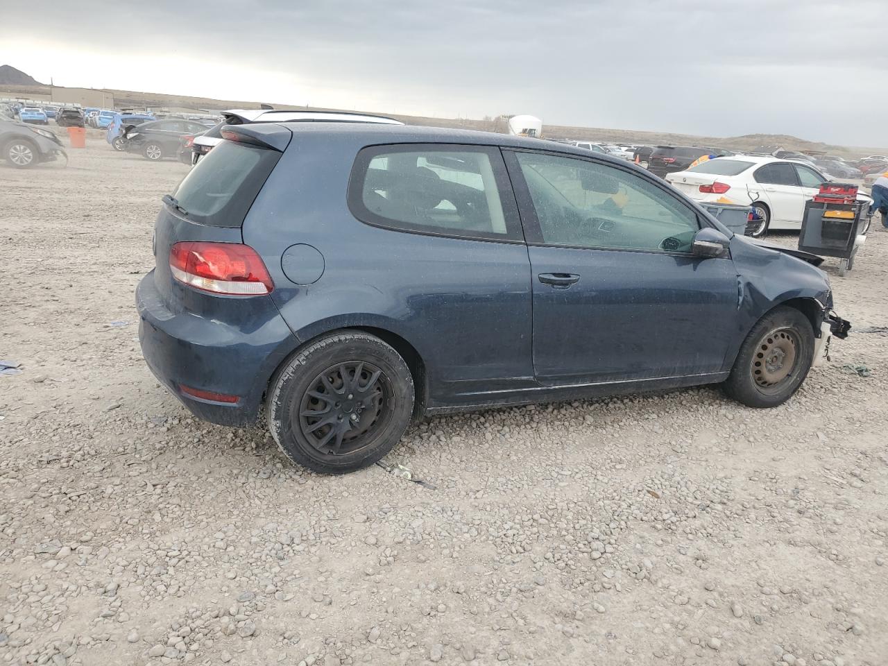 2011 VOLKSWAGEN GOLF photo 3