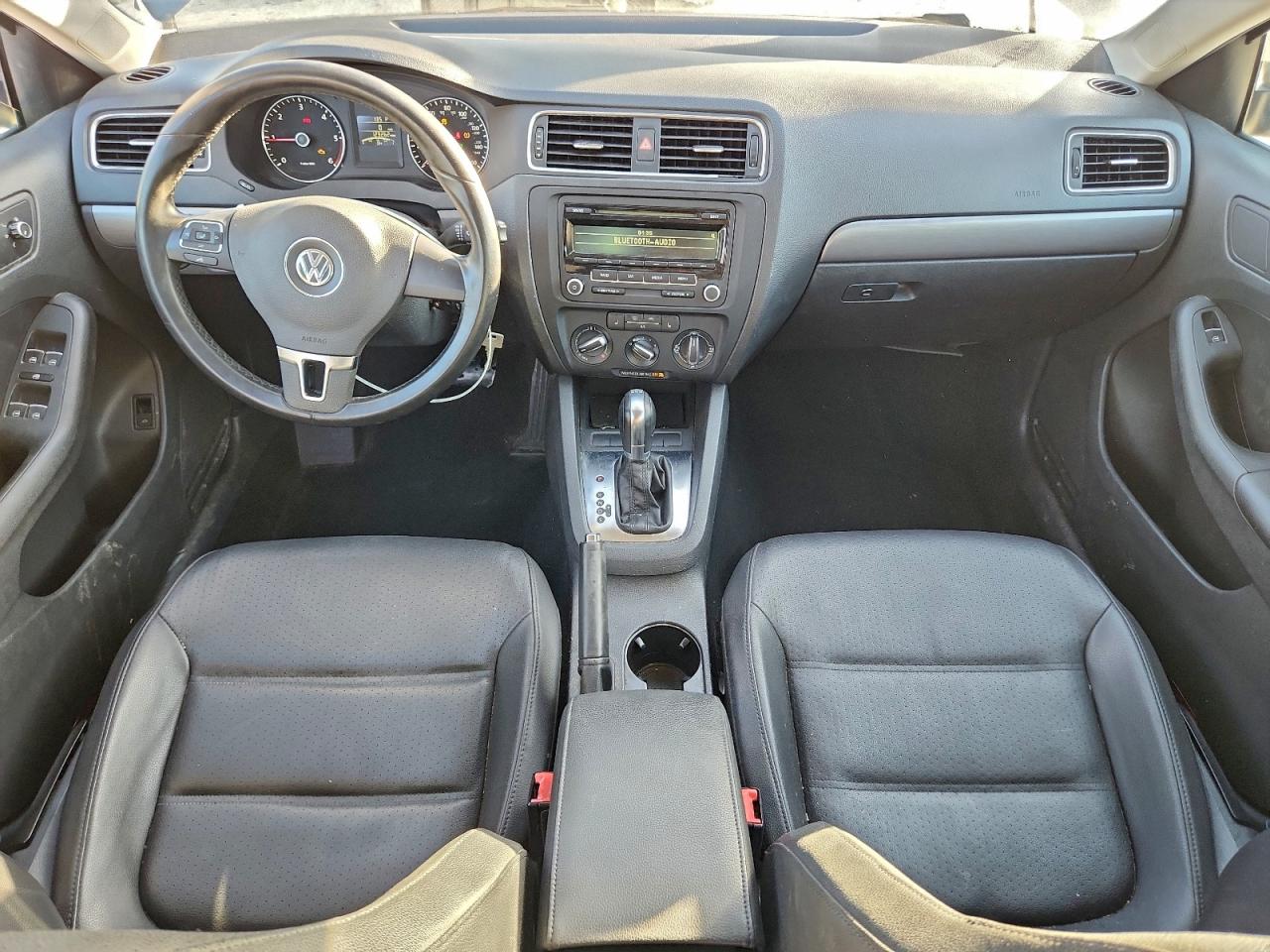 2013 VOLKSWAGEN JETTA TDI photo 8