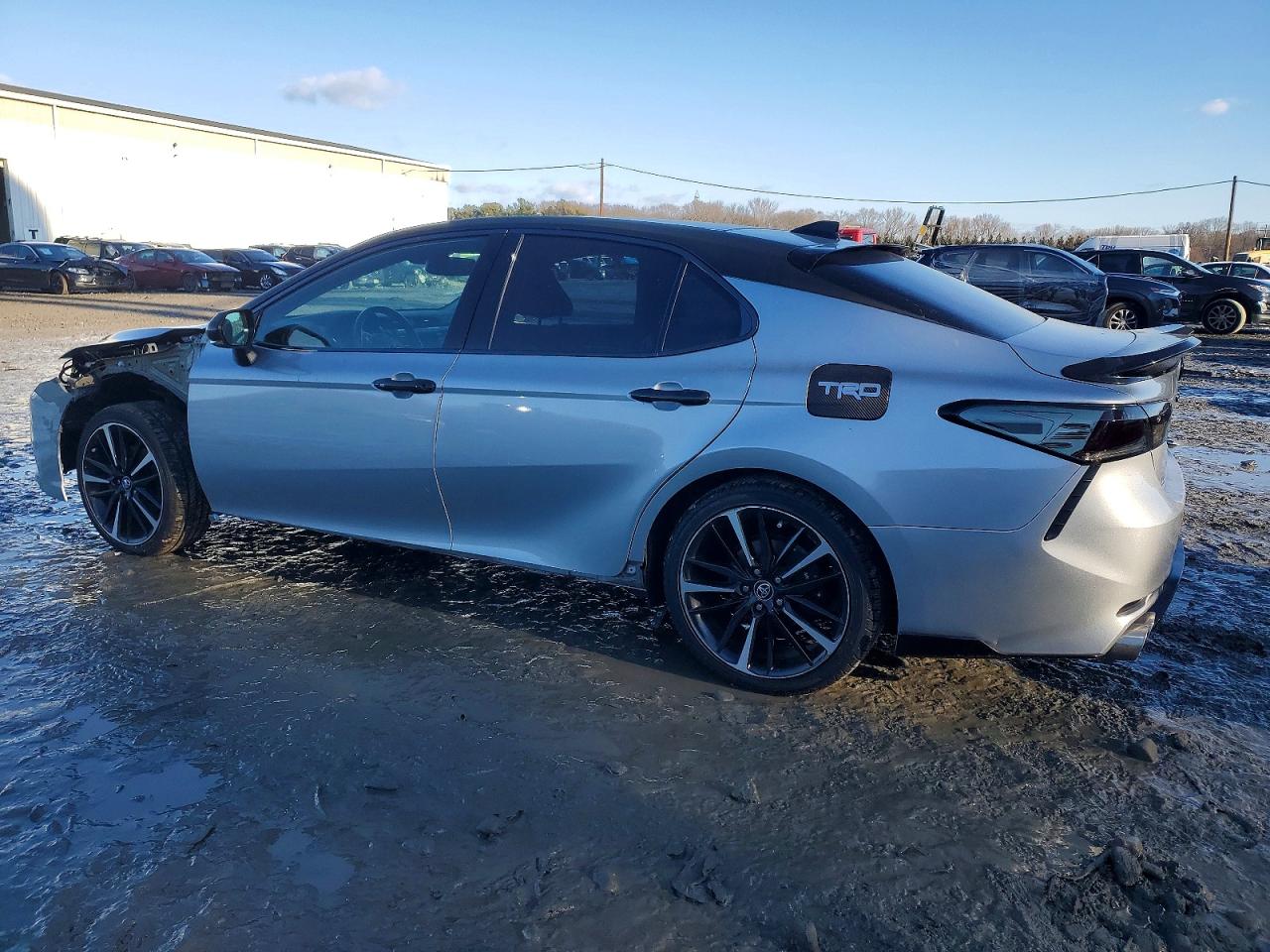 2020 TOYOTA CAMRY XSE photo 2