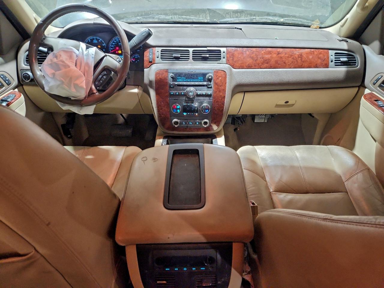 2010 CHEVROLET AVALANCHE LT photo 8