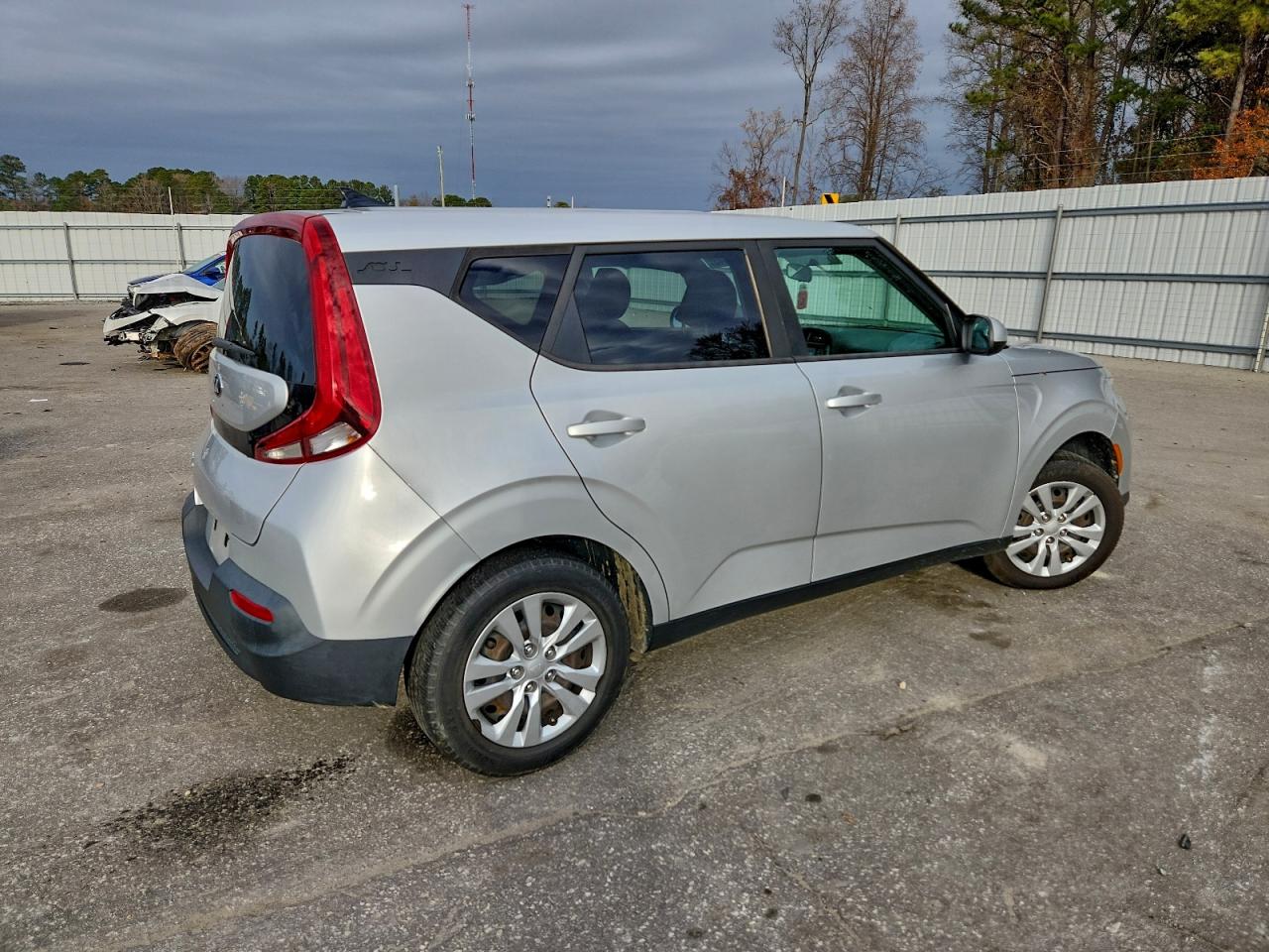 2020 KIA SOUL LX photo 5
