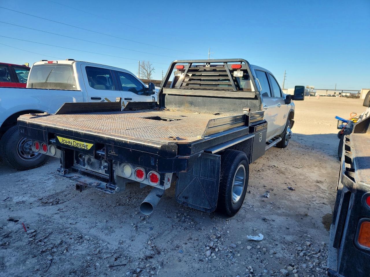2021 CHEVROLET SILVERADO K3500 LT photo 3