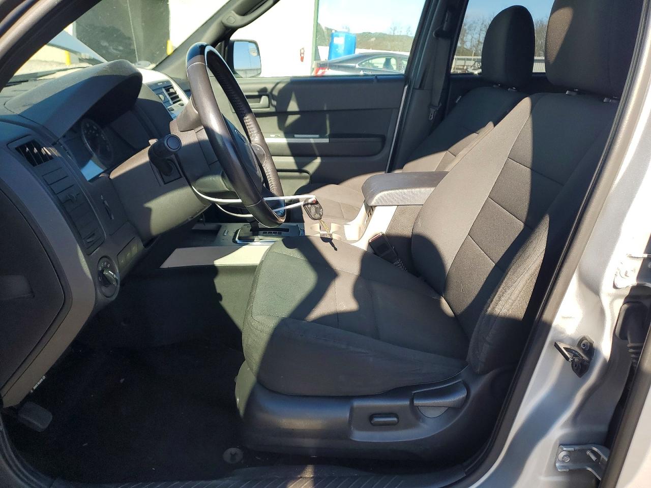 2012 FORD ESCAPE XLT photo 7