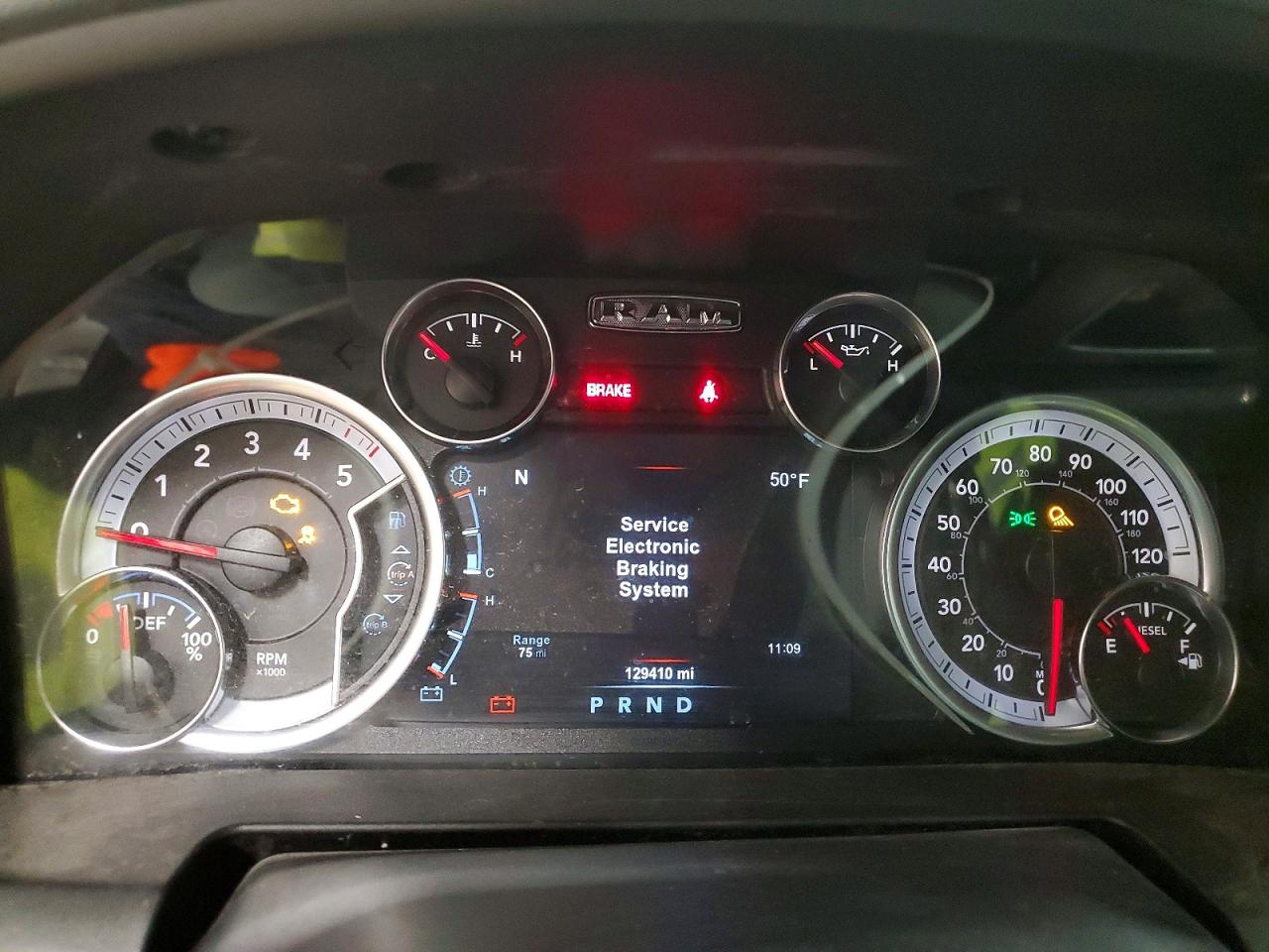 2018 RAM 1500 SLT photo 9