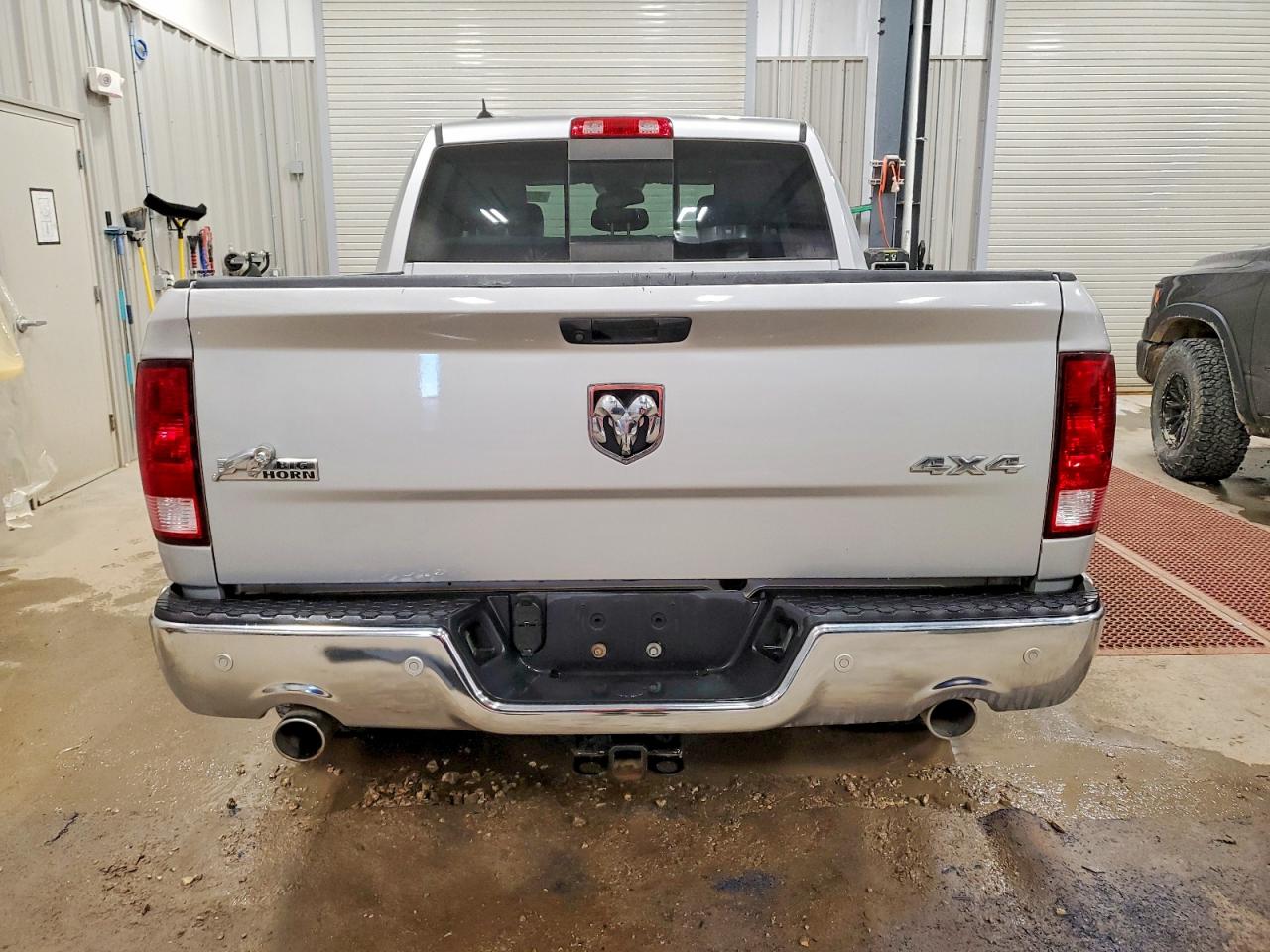 2018 RAM 1500 SLT photo 6