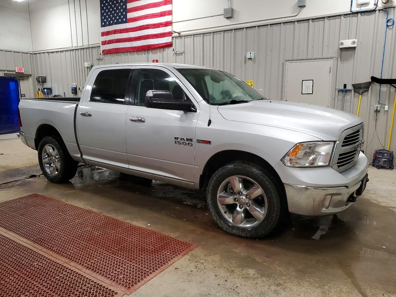 2018 RAM 1500 SLT photo 4