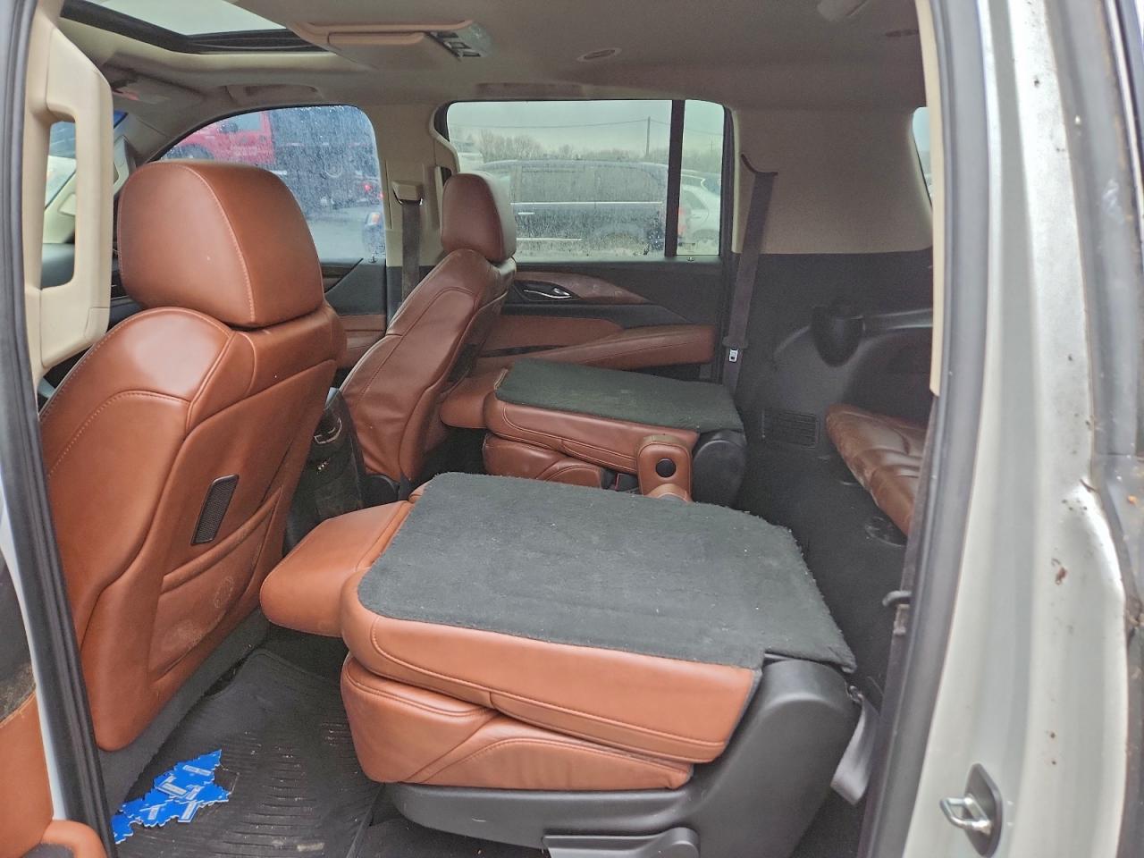 2016 CADILLAC ESCALADE ESV LUXURY photo 11