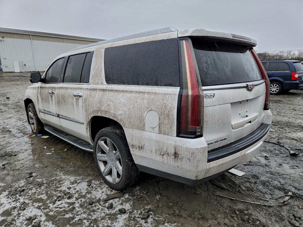 2016 CADILLAC ESCALADE ESV LUXURY photo 2