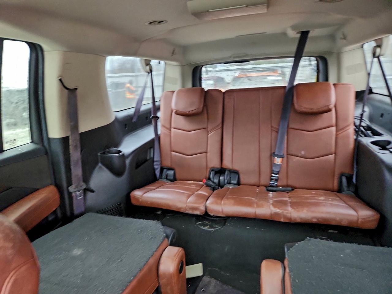 2016 CADILLAC ESCALADE ESV LUXURY photo 10