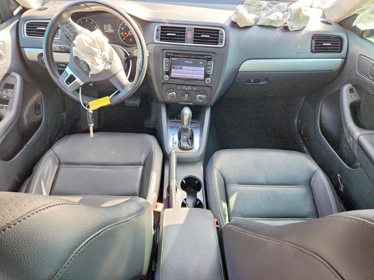 2013 VOLKSWAGEN JETTA SE photo 8