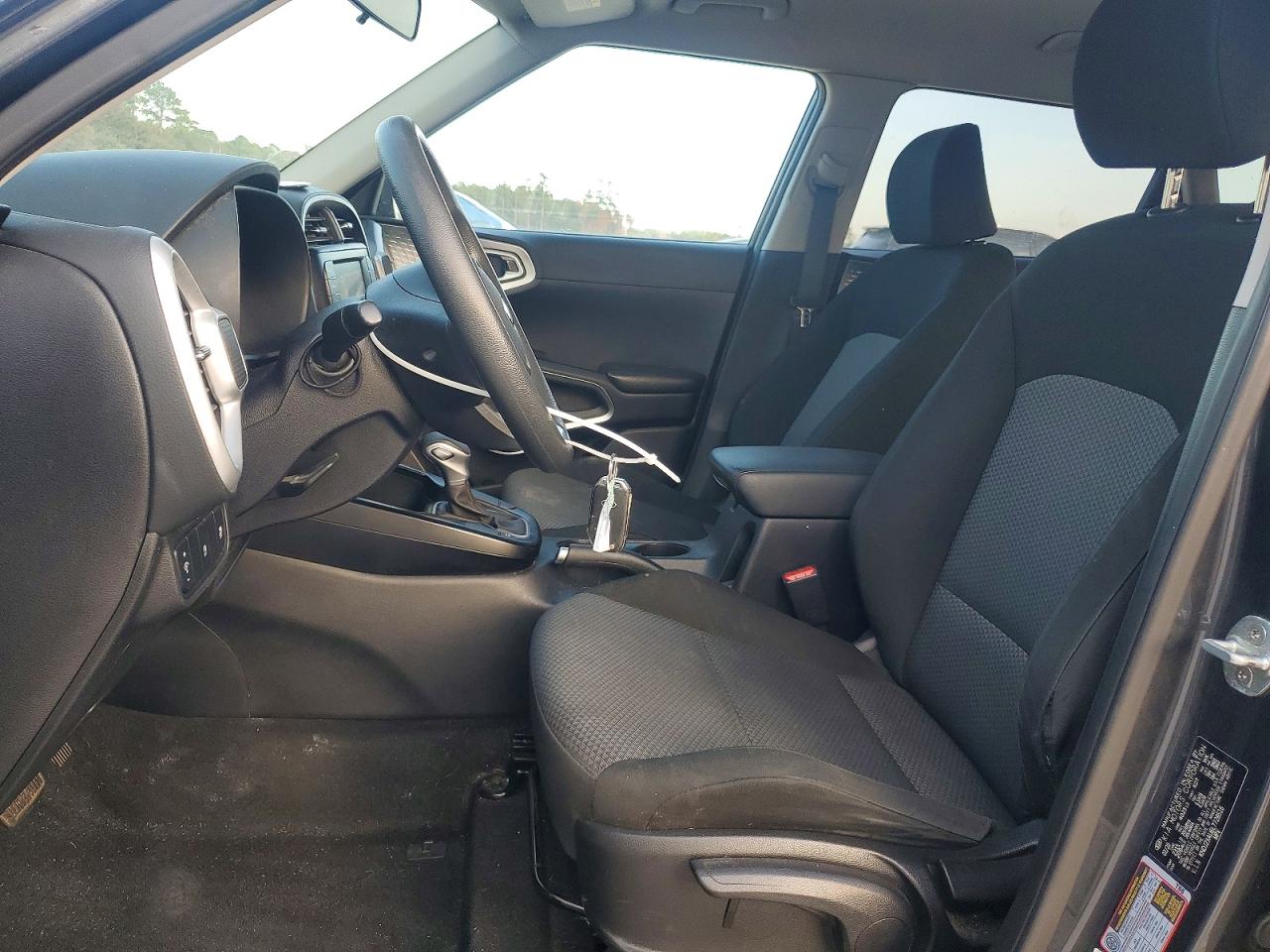 2020 KIA SOUL LX photo 7